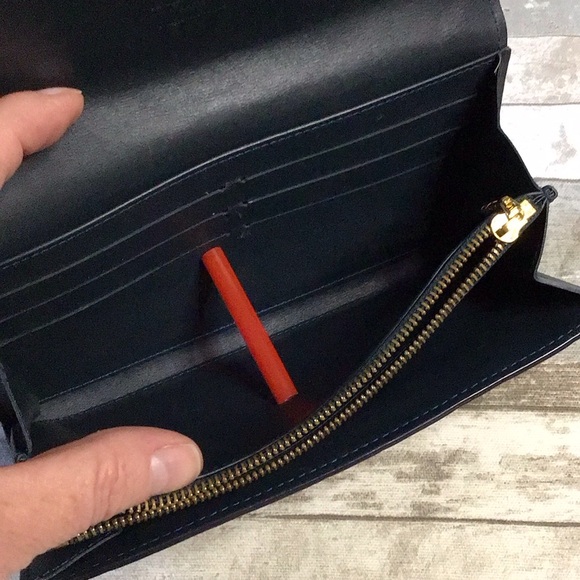 Louis Vuitton Dark Green Patent Wallet - Picture 9 of 16